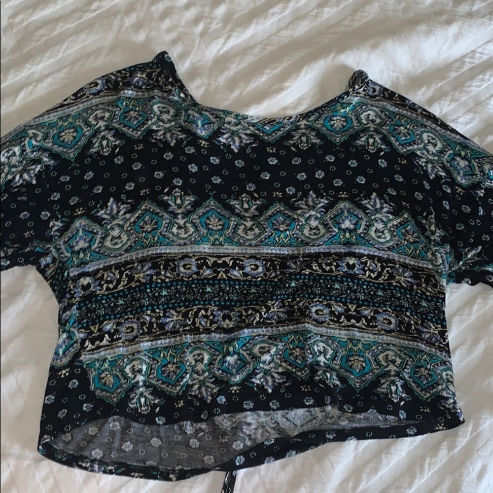Crop top